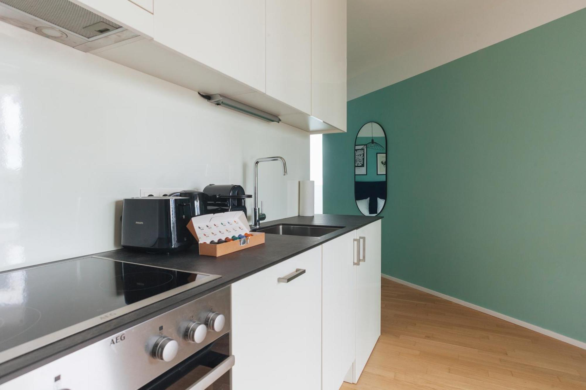 Decorous Cozy City View Suite Виена Екстериор снимка
