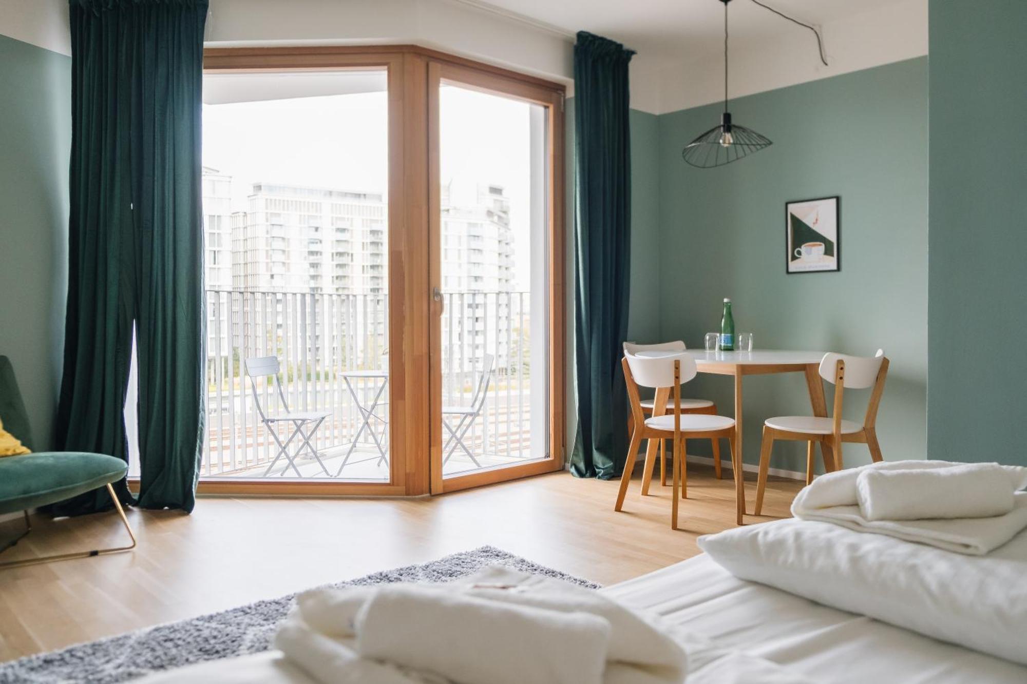 Decorous Cozy City View Suite Виена Екстериор снимка