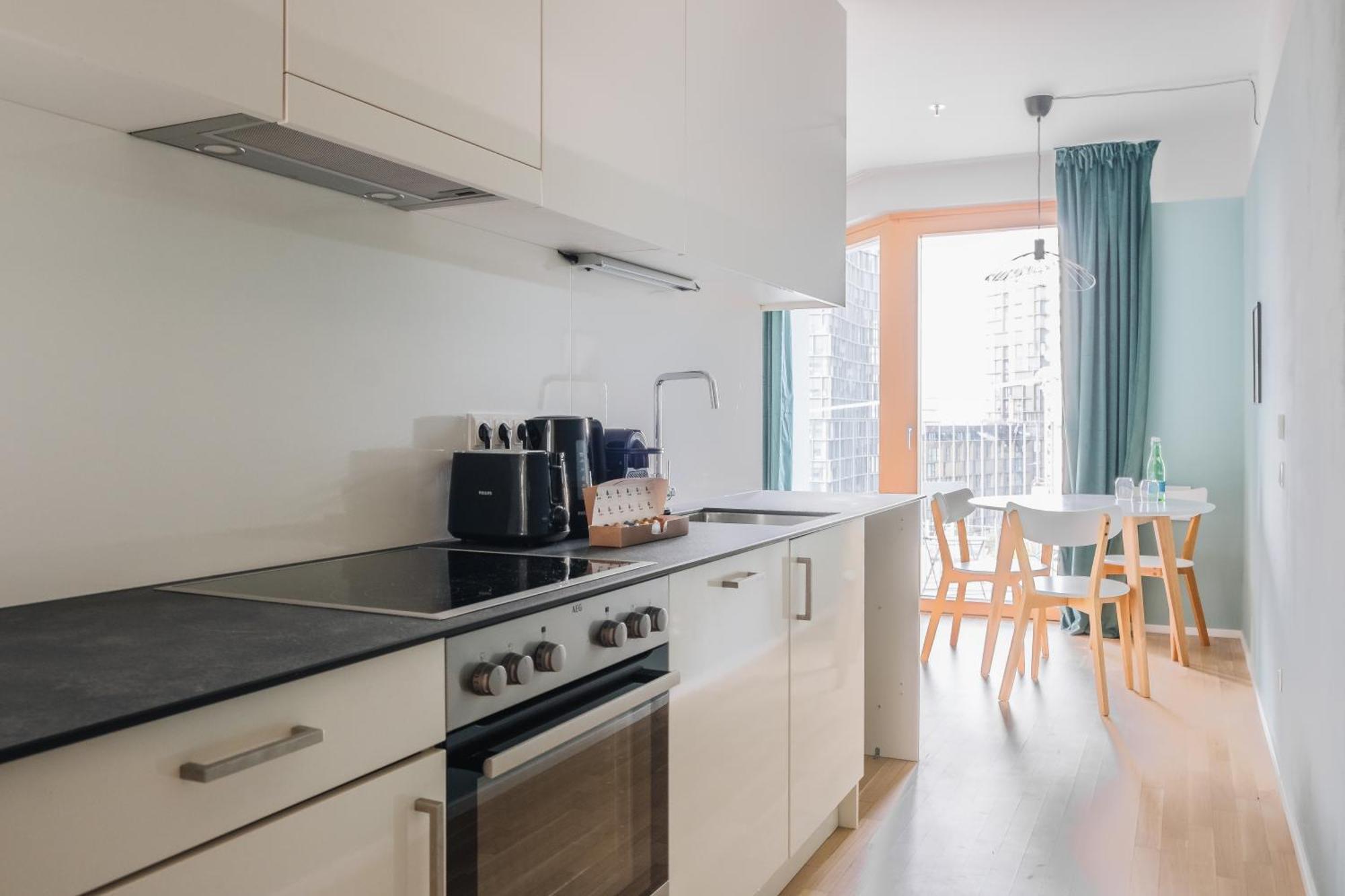 Decorous Cozy City View Suite Виена Екстериор снимка