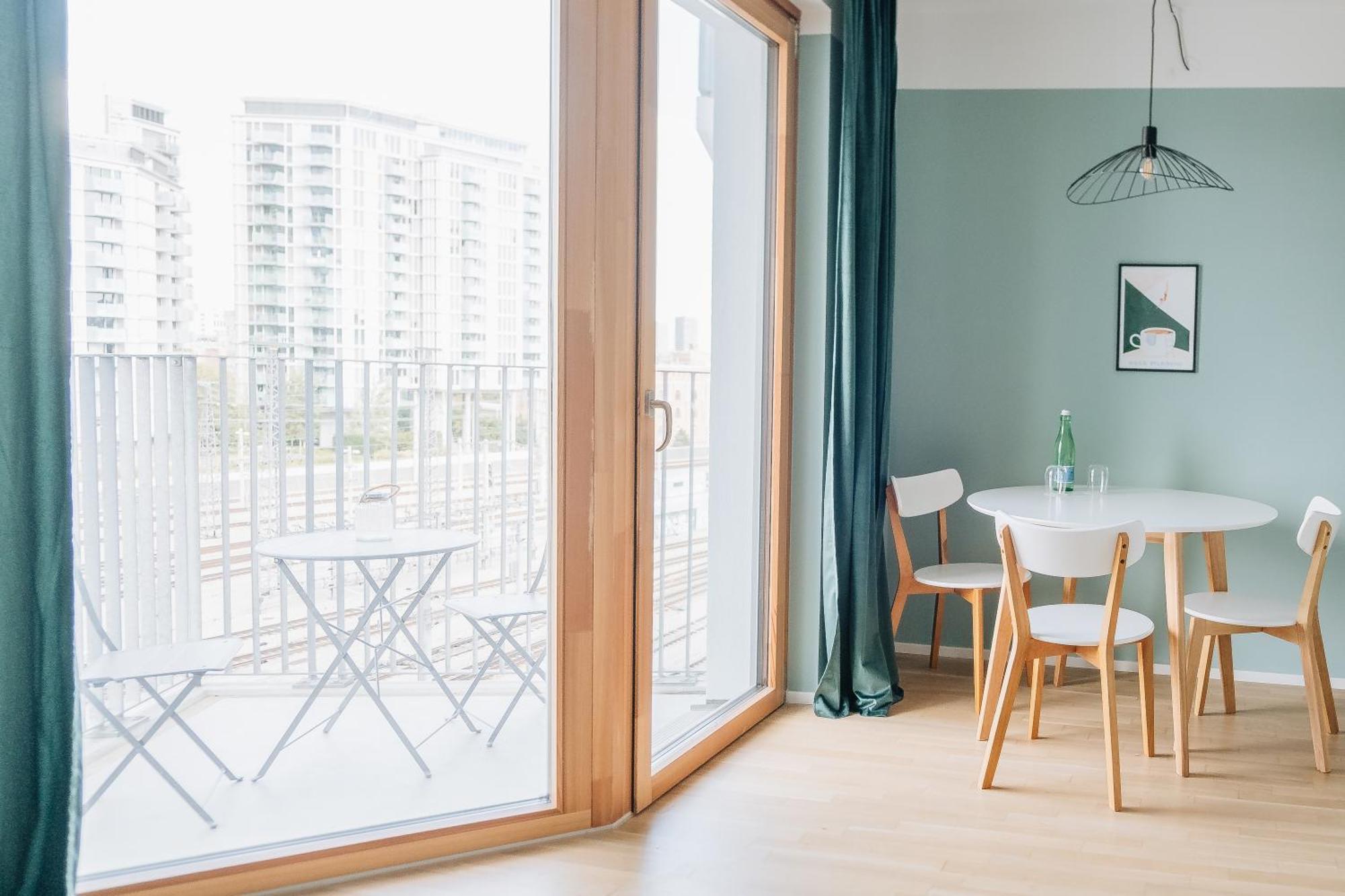 Decorous Cozy City View Suite Виена Екстериор снимка